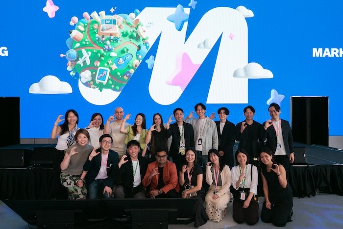 APACの同僚との集合写真