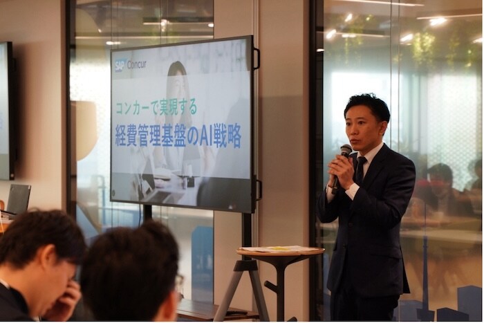 コンカー柳　ご挨拶の様子